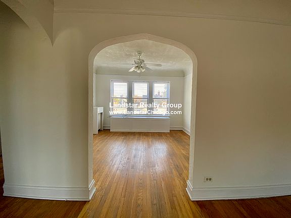 4th image of 3643 N Greenview Ave APT 3B
