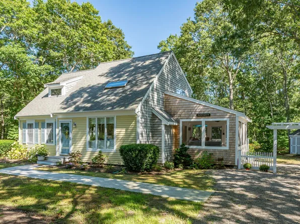 25 Club Valley Drive, East Falmouth, MA 02536