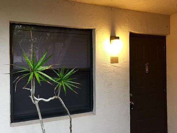 2nd image of 9890 Nob Hill Ct