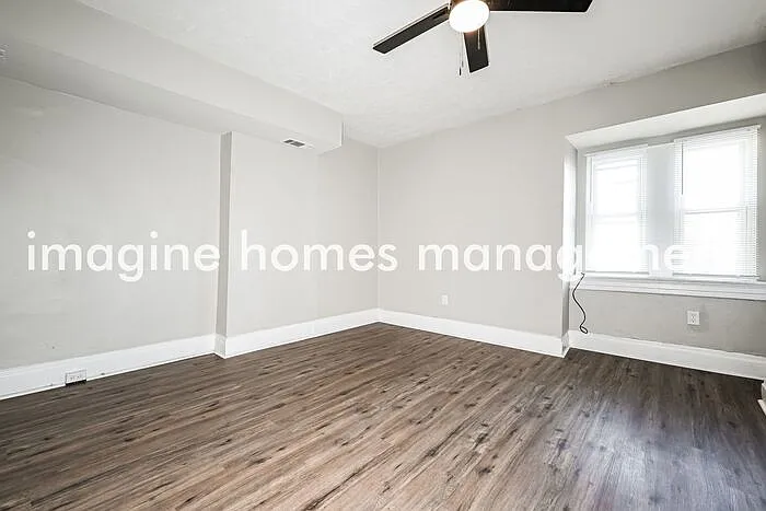 2106 Sarah St #3 — Photo 10