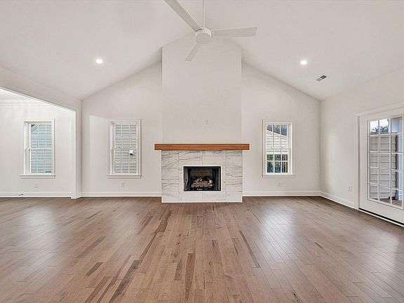 5th image of 5007 Claremont Cir SW