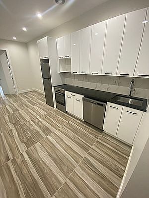 3rd image of 250 Howard Ave #1RR