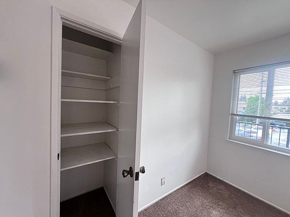 5th image of 1176 Rex Rd #1178