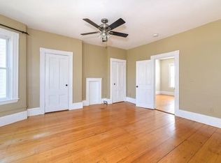 115 Nesmith St #3, Lowell, MA 01852