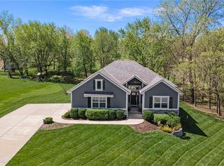 9802 Liberty Hills Dr, Liberty, MO 64068