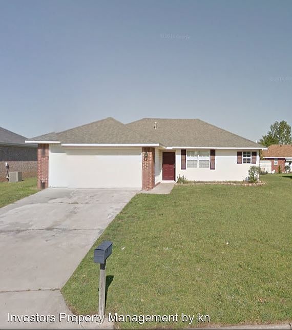 1st image of 827 S 38th St