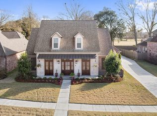 12500 Legacy Hills Dr, Geismar, LA 70734