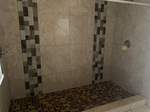 3rd image of 4260 NW 168th Ter