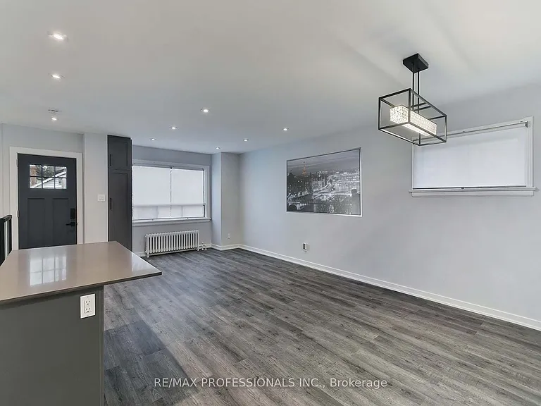 1213 Islington Ave — Photo 10