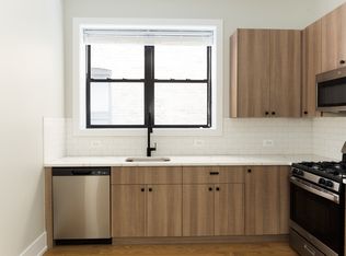 3522 N Wilton Ave #1F, Chicago, IL 60657