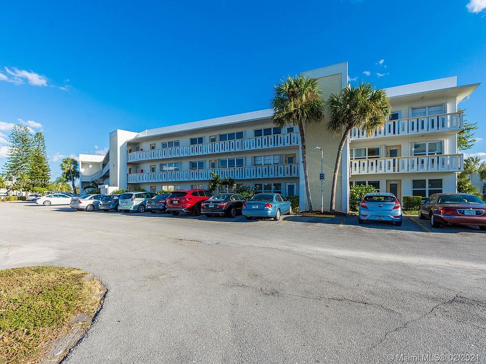 1st image of 302 Wellington Cir #302-B
