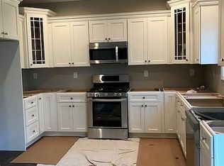 646 Center Ave, Belford, NJ 07718
