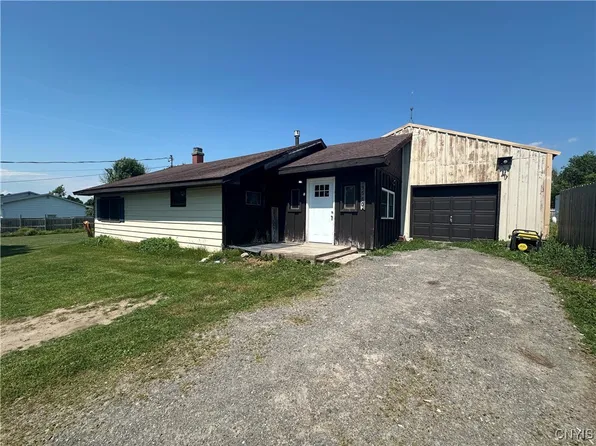 9560 Five Mile Line Rd, Ogdensburg, NY 13669