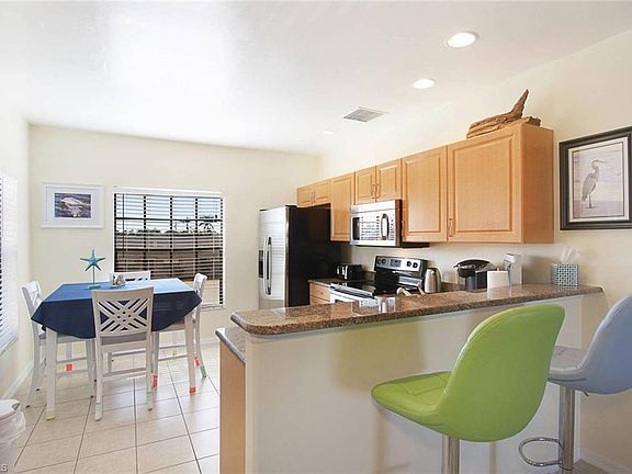 5th image of 4929 SW 16th Pl APT 206