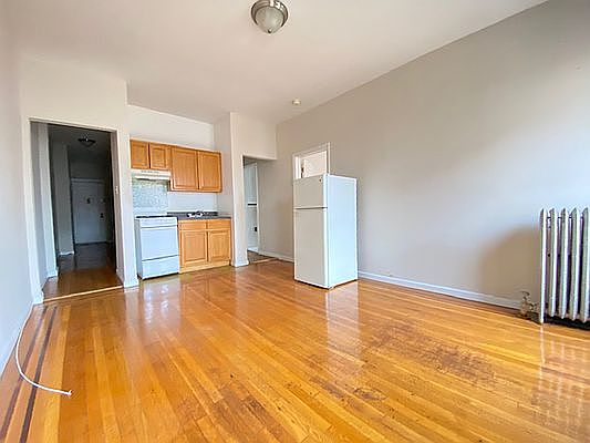 4th image of 147-03 Northern Blvd #9D