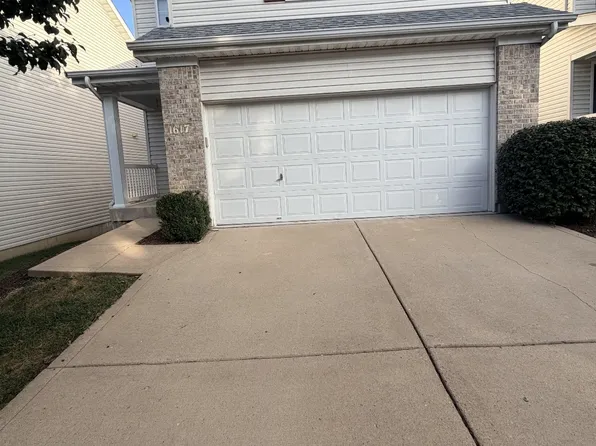 1617 Hurstborough Manor Dr, Hazelwood, MO 63042