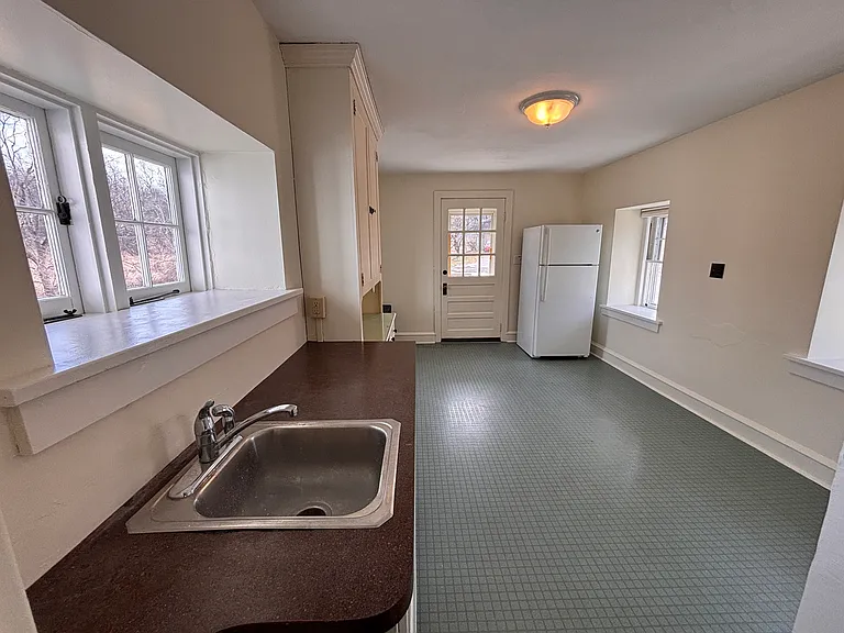 794 Bearhill Rd — Photo 3