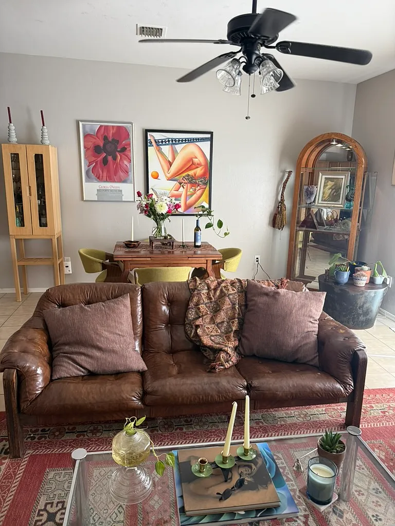 3 bed, 1206 sqft, $2,400 — Photo 1