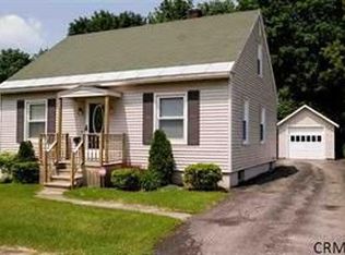 6 Pleasant Ave, Amsterdam, NY 12010