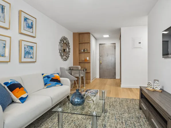 340 East 80th Street 9A image 2 of 13