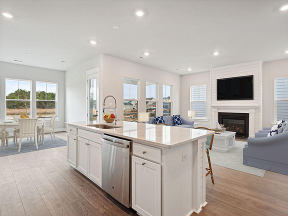 4th image of 187 Helena Park Dr