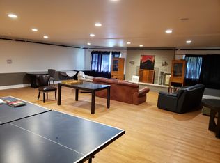 908 Greenbrier Rd #1, Dekalb, IL 60115