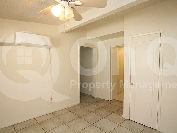 5th image of 2644 E Paradise Ln APT C