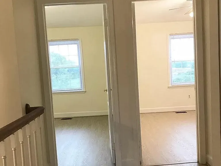 8043 Merry Oaks Ct — Photo 17