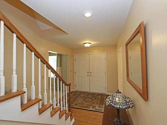 3rd image of 784 Millstone Ln