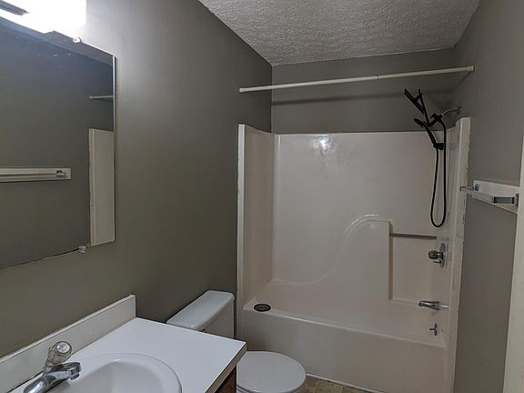 2nd image of 809 Royal Dr #C