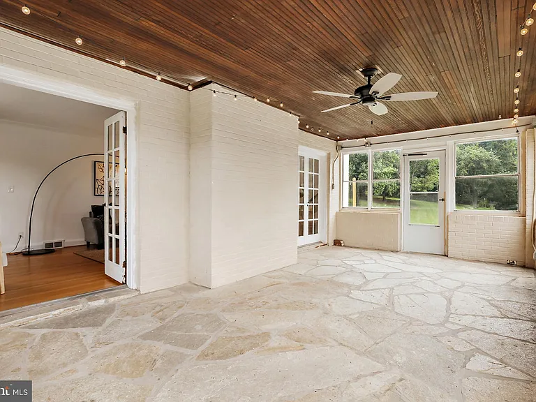 9223 Old Court Rd — Photo 17