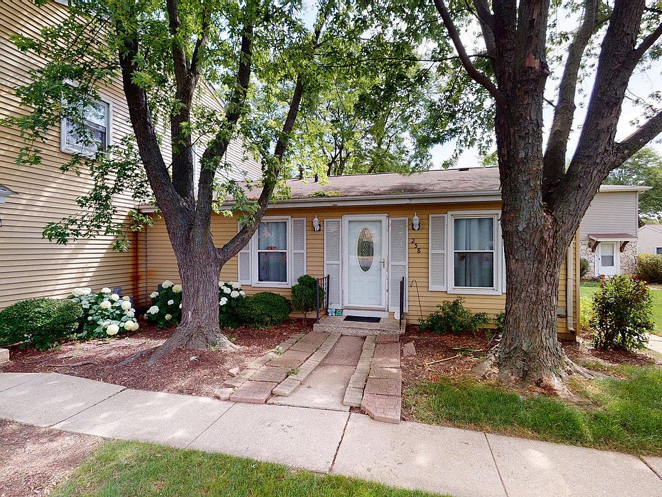 1st image of 258 Sunset Ct #258