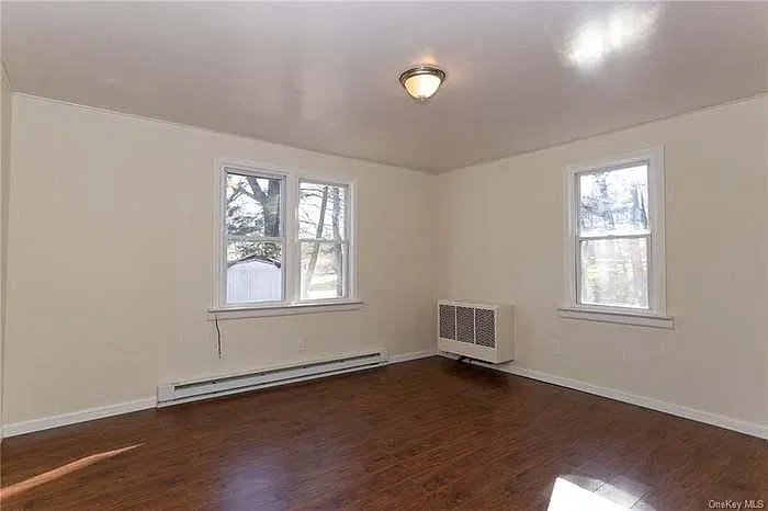 9 Myrtle Ave #B