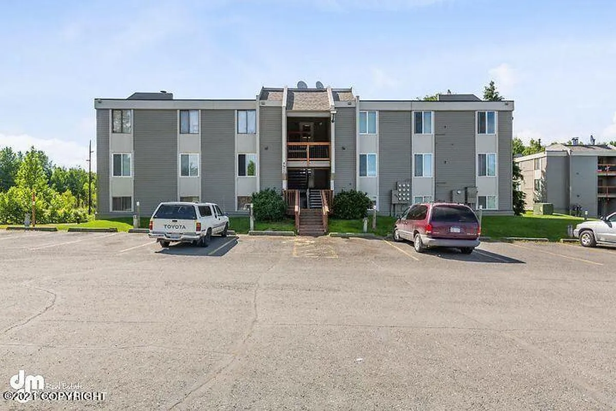 Building Photo - 4670 Reka Dr #G11