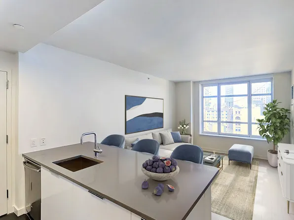 45 Hoyt Street image 2 of 7