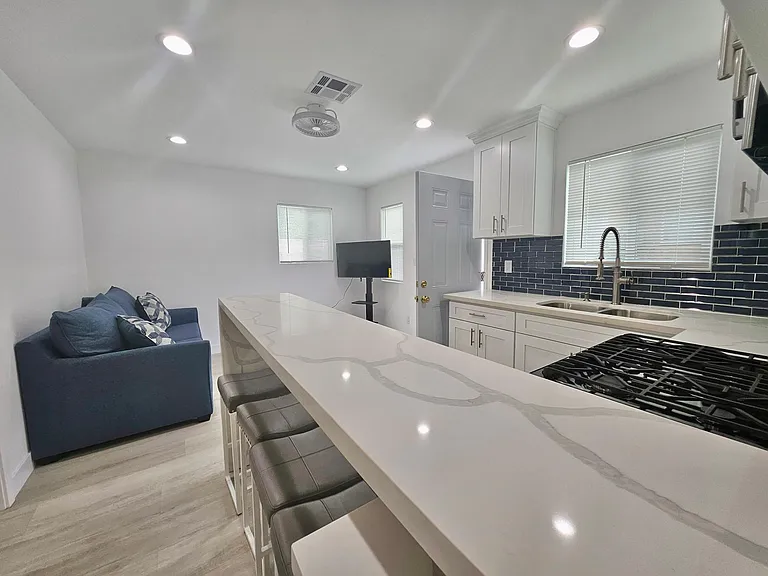4192 S Harvard Blvd #1 — Photo 20