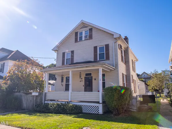 215 E 3rd St, Williamsburg, PA 16693