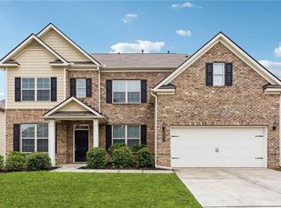 5530 Mirror Lake Dr, Cumming, GA 30028