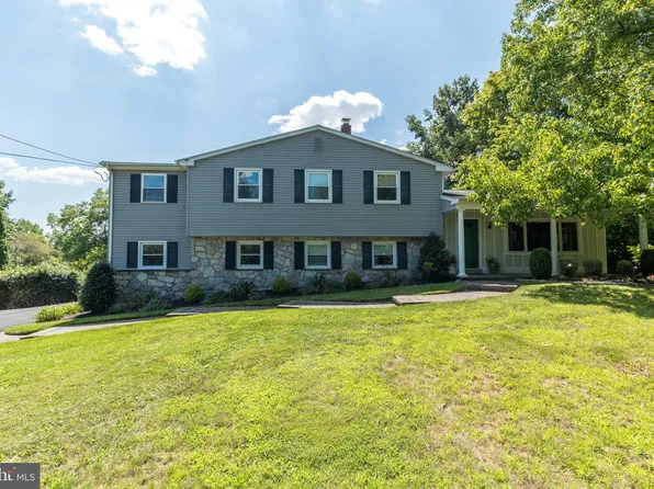 3184 Berkshire Rd, Doylestown, PA 18902