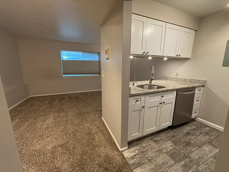 2727 Folsom St #230 — Photo 7