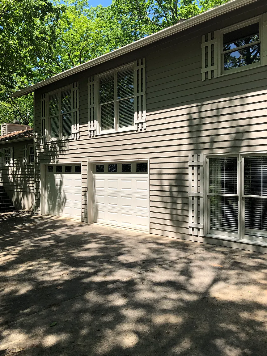 804 Fairway Dr photo 1