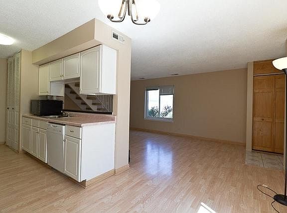 3rd image of 1575 Cornell Pl #1575