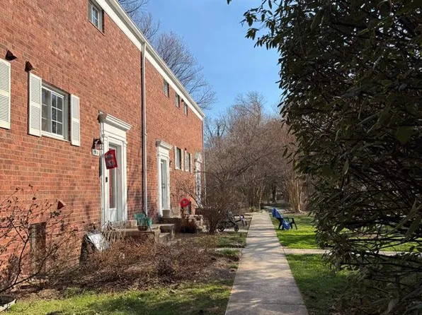 1921 N Quaker Ln, Alexandria, VA 22302