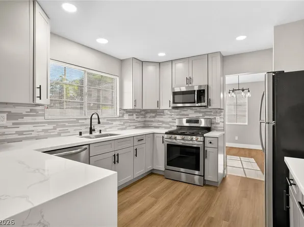2532 Wolverton Ave, Henderson, NV 89074