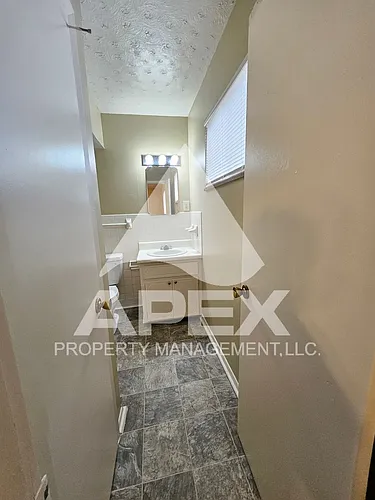 2927 Whittle Springs Rd Photo 1