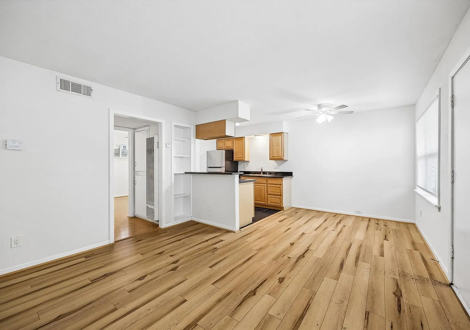 2206 Mason — Photo 1