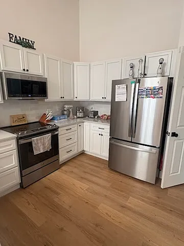 195 Apricot Way — Photo 3