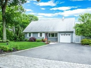 103 Head Of The Neck Rd, Bellport, NY 11713