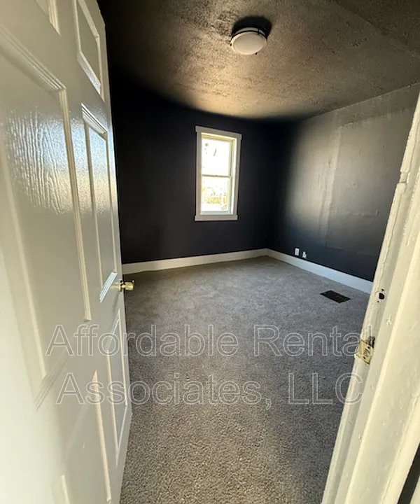 1643 S 1st St #LOWER