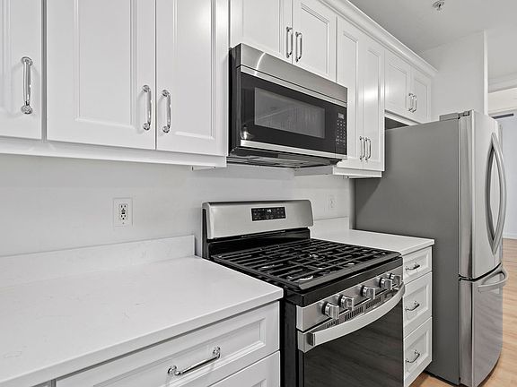 Kitchen with gas range